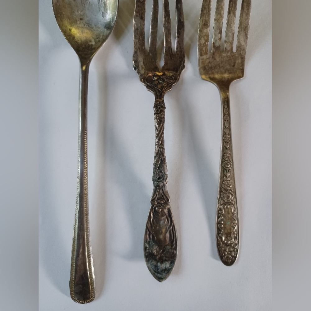 Vintage Silverplated Serving Forks Set of 3 - Picture 4 of 5